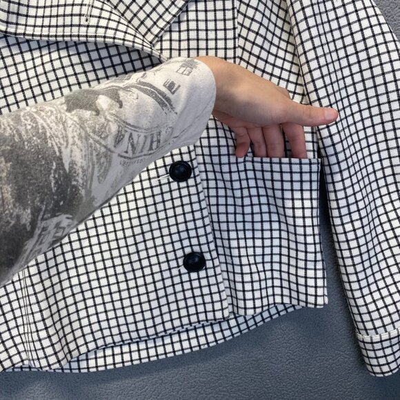 CAbi Black White Windowpane Plaid Knit Jacket Size XS 3173 Asymmetrical Button - Picture 12 of 14